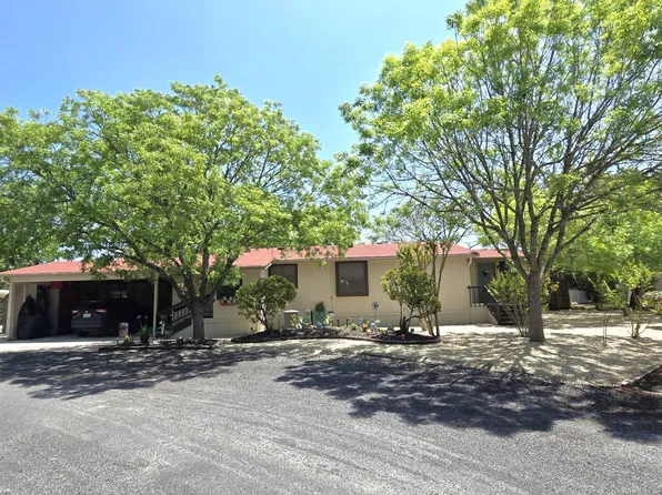 12 Wilderness Trl, Kerrville, TX 78028
