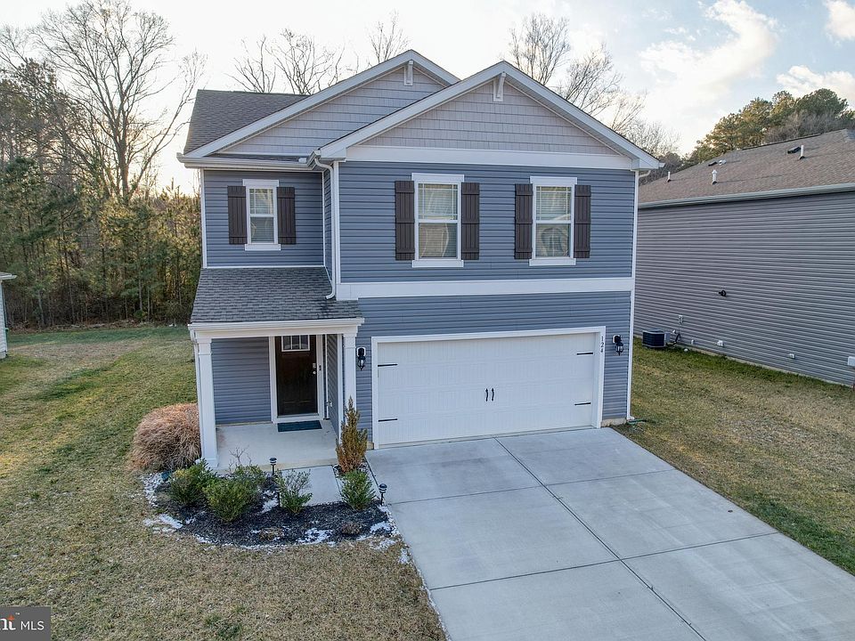 1st image of 124 Currant Cir