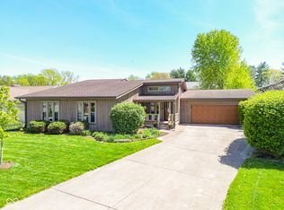 3413 Putter Pl, Columbus, IN 47203