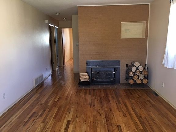 3rd image of 608 S 26th St