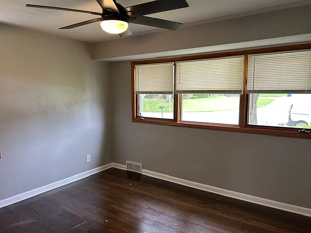 8770 Glenwood Dr — Photo 12