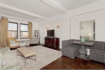 2nd image of 107 W 86th St #17C