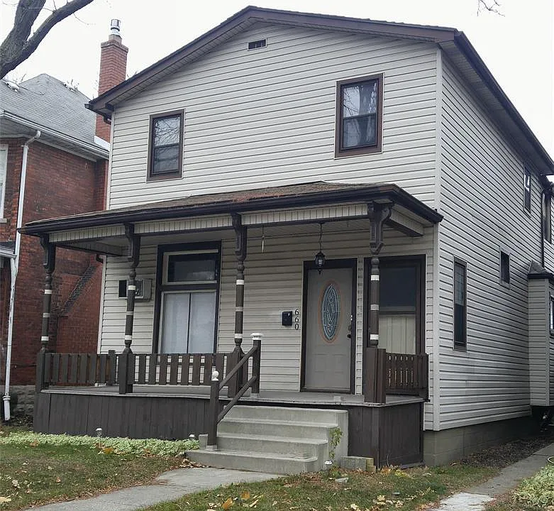 660 Church St #1