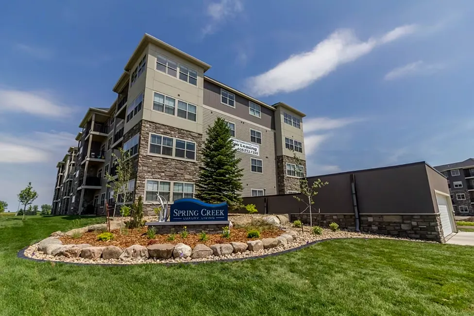 Spring Creek Luxury Living — Photo 1