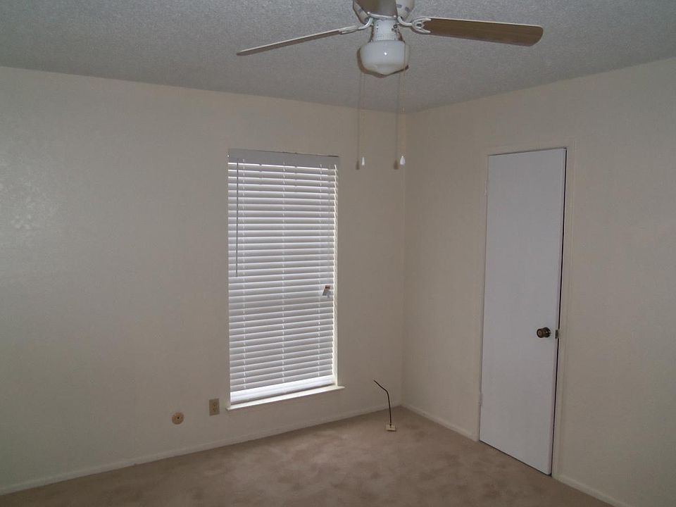 1st image of 3819 Coates Cir