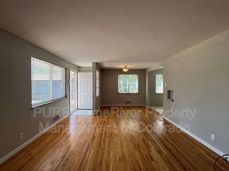 2 bed, 1.0 bath, 954 sqft, $1,675 — Photo 2