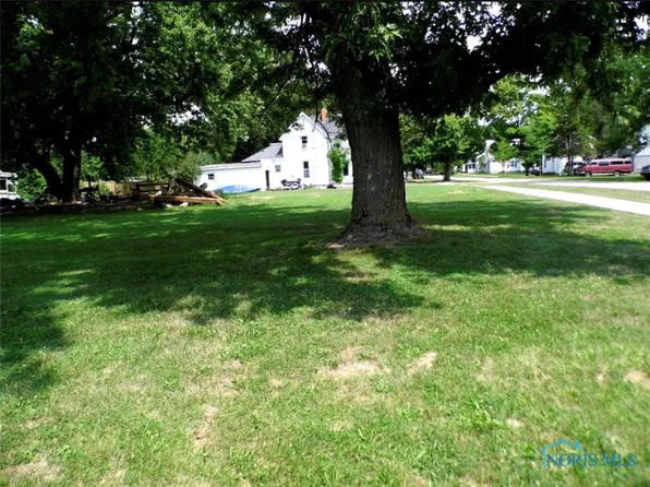 406 W North St, West Unity, OH 43570