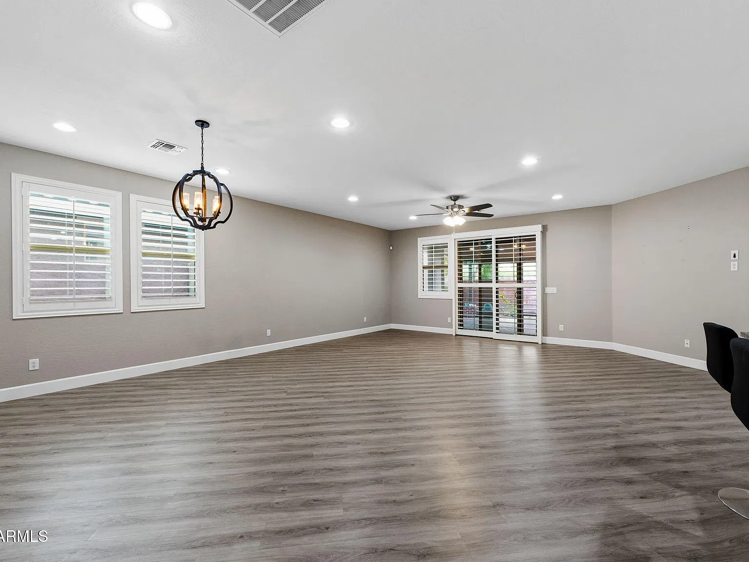3 bed, 2.0 bath, 1843 sqft, $3,000 — Photo 2