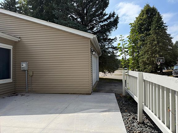 4th image of 2527 Wimbledon Pl
