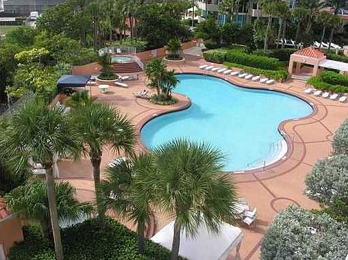 3rd image of 400 S Pointe Dr APT 1402
