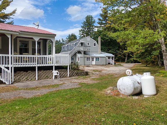 3rd image of 265 Village Road