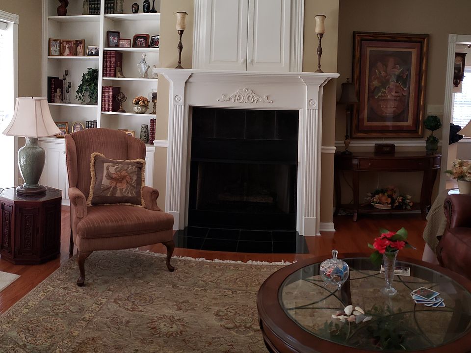 1st image of 2505 Elaine St