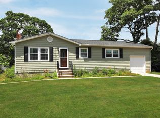 5 Hurstwood Rd, Shirley, NY 11967