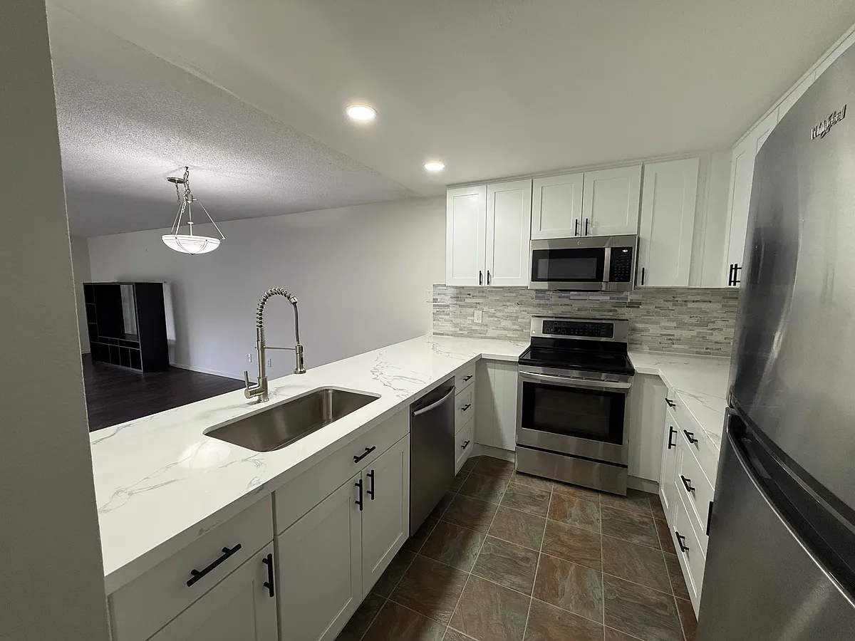 Building Photo - 6260 139th Ave NE #79