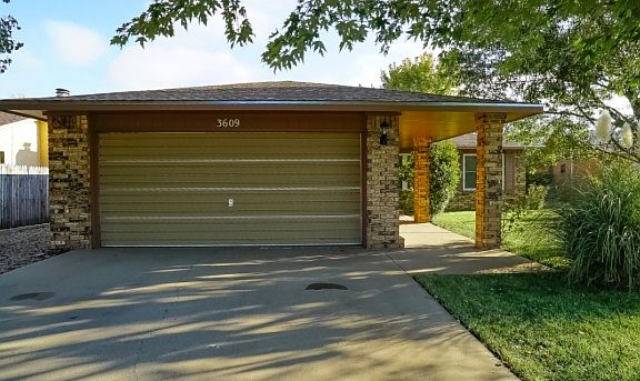 4th image of 3609 Tom Watson Dr