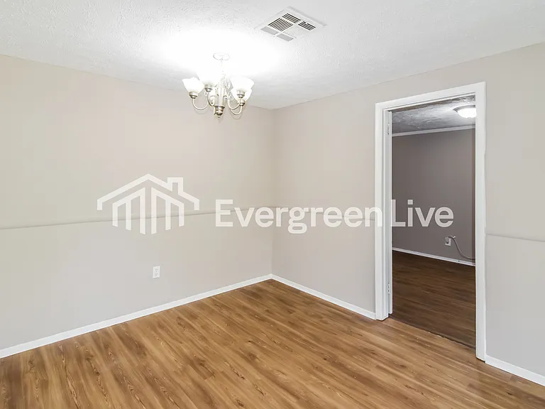 203 Juniper Ct — Photo 5