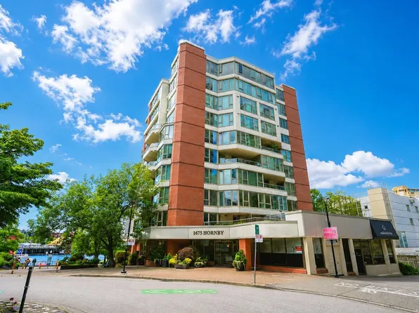 1675 Hornby St #304, Vancouver, BC V6Z 2M3