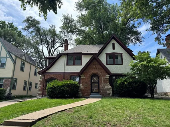 627 W 70th St, Kansas City, MO 64113