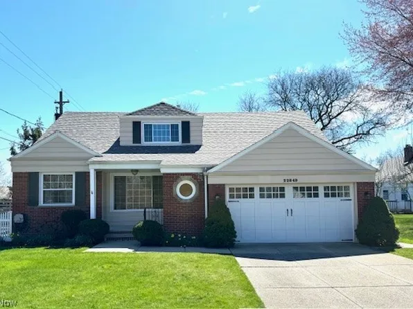 22849 Pocono Dr, Rocky River, OH 44116