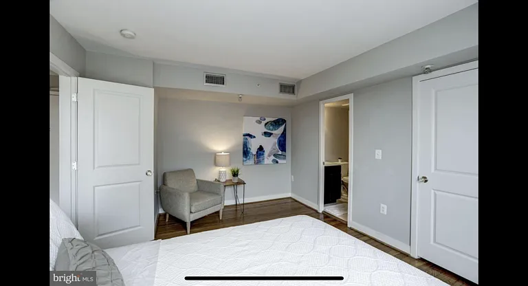 420 16th St SE #209 — Photo 3