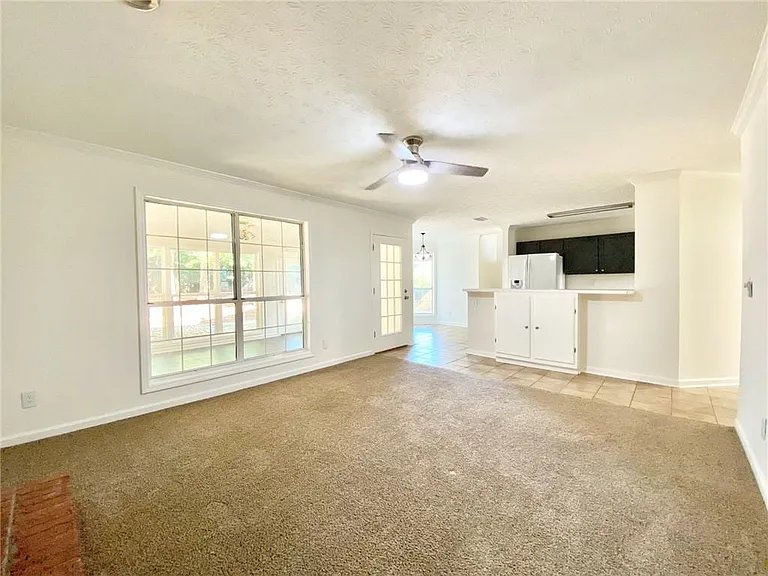 640 Suwanee Lakes Cir — Photo 9