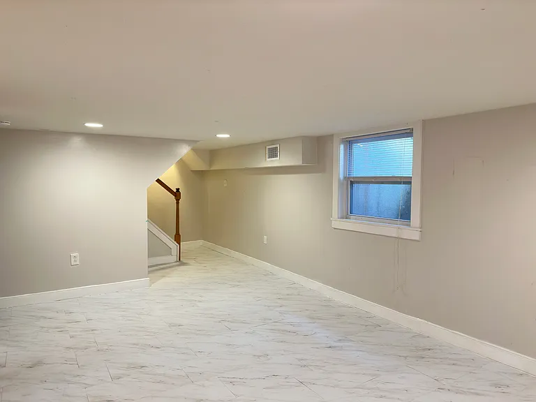 2528 Poplar St #1 — Photo 25