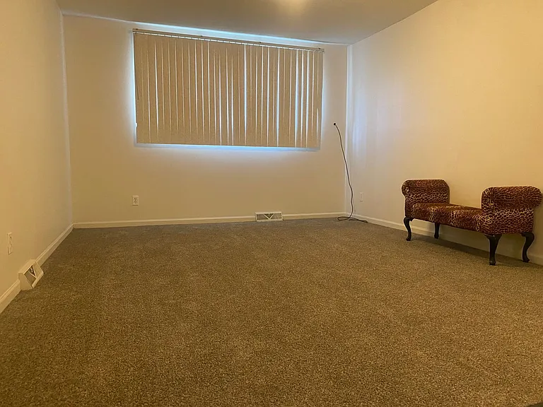 Sunrise Apartments — Photo 5