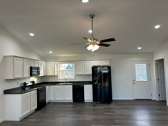 4th image of 309 Nickles Dr