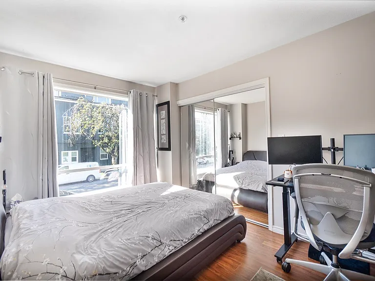 2106 Yew St — Photo 14
