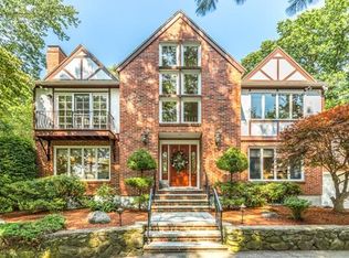 2 Treetops Ln, Danvers, MA 01923