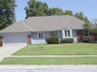 7704 E 127th Pl, Grandview, MO 64030