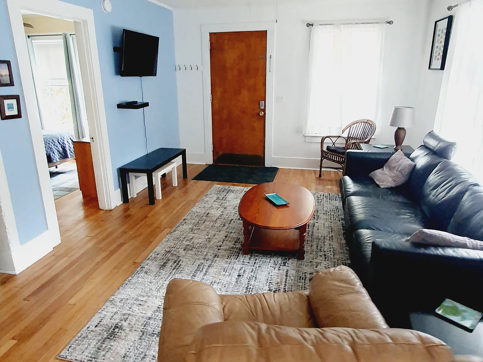 3 bed, 1152 sqft, $2,500 — Photo 4