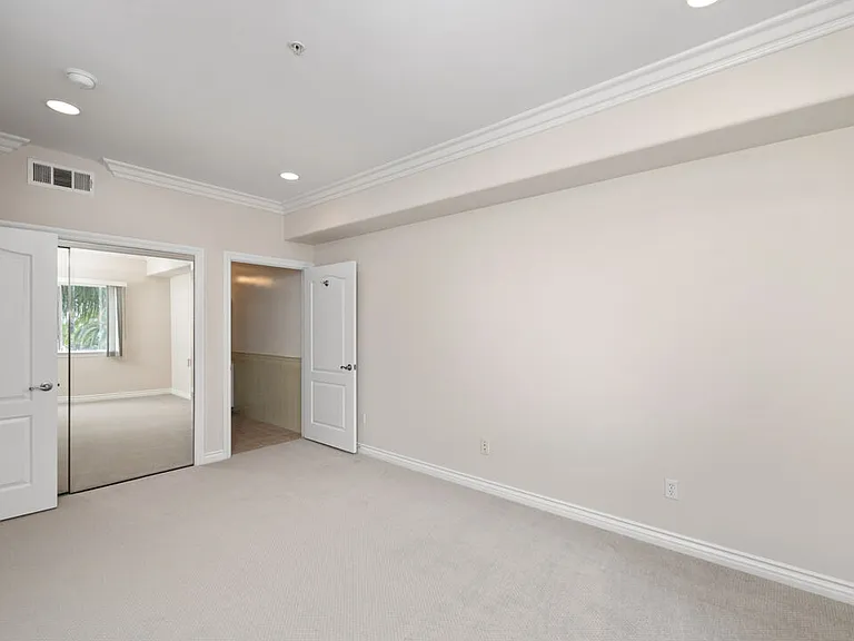 3328 Oakhurst Ave #205 — Photo 6
