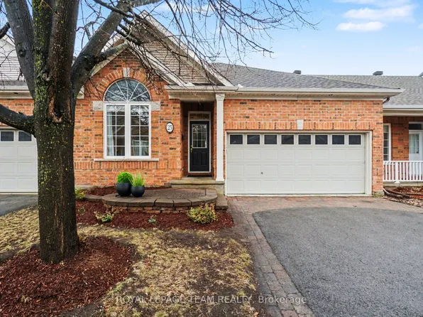 25 Sawchuk Ter, Ottawa, ON K2K 3H1