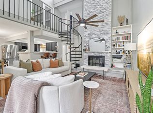 9462 Amberton Pkwy, Dallas, TX 75243