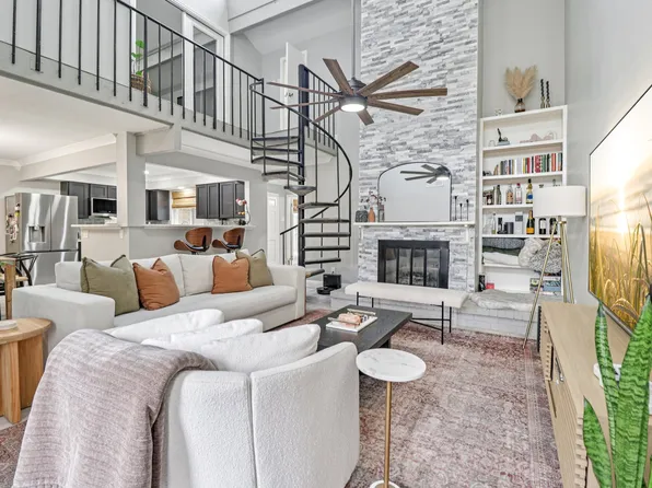 9462 Amberton Pkwy, Dallas, TX 75243