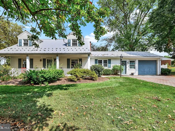 1 Virginia Ave, Shrewsbury, PA 17361