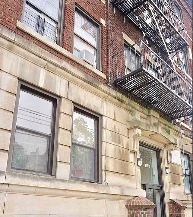 1st image of 409-411 Summer Ave #8