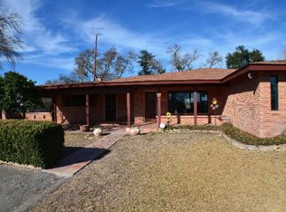 1110 N 4th St, Uvalde, TX 78801