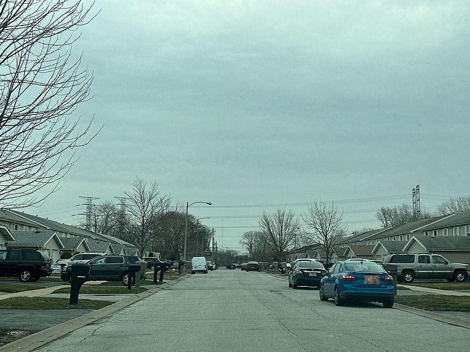 2611 E Martha Pl, Burnham, IL 60633 Zillow