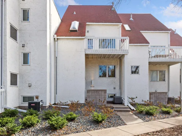 3008 Lake Shore Dr, Minneapolis, MN 55416