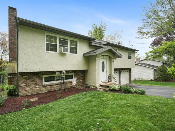 1018 Milan Ave, Endicott, NY 13760