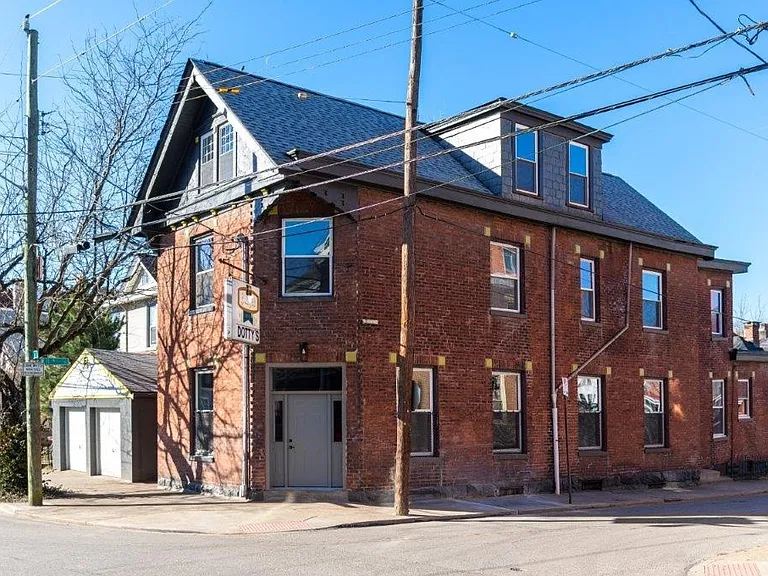 1101 Lee St #3 — Photo 1