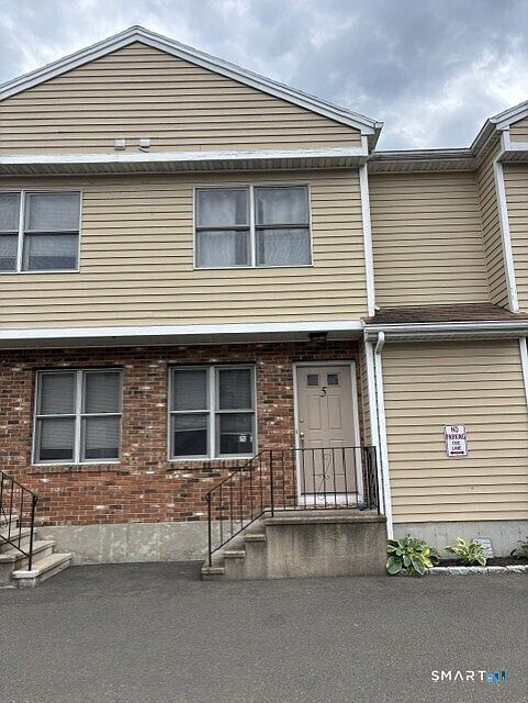 1st image of 39 Stuart Avenue #5