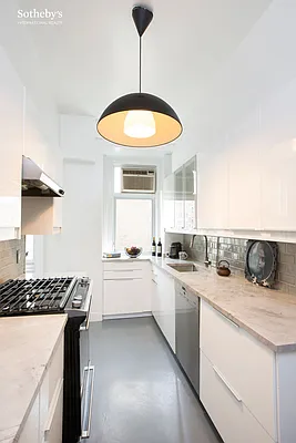 Sold by Sotheby's International Realty | media 6