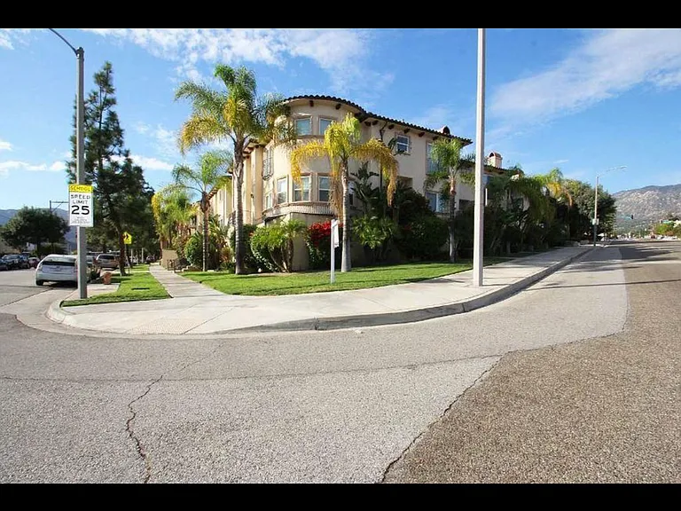 2307 Mira Vista Ave #108 — Photo 15