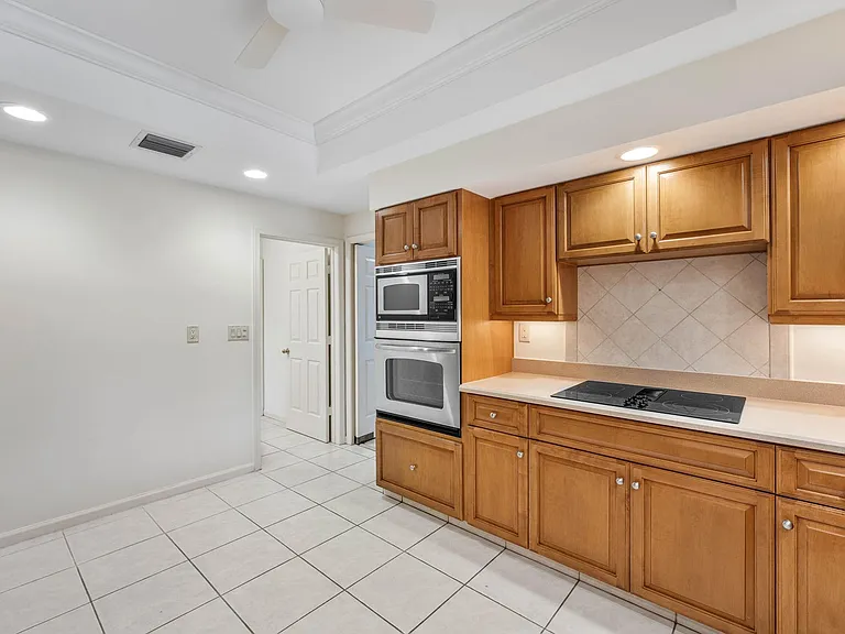 1851 Thatch Palm Dr — Photo 18