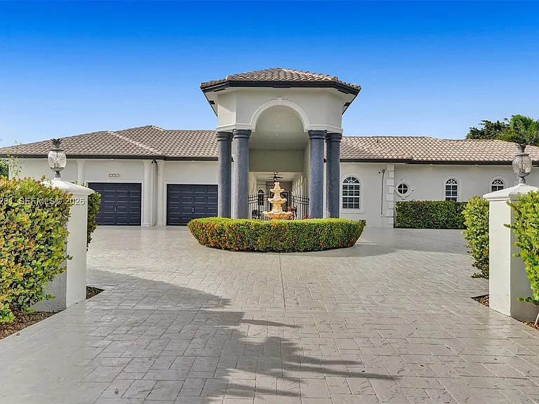 13751 Pine Meadow Ct — Photo 14