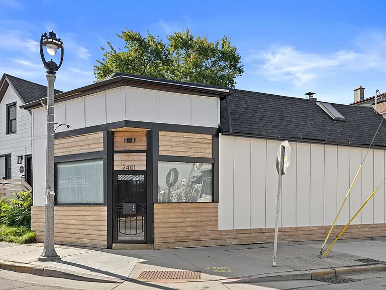 2401 S Kinnickinnic Ave — Photo 9