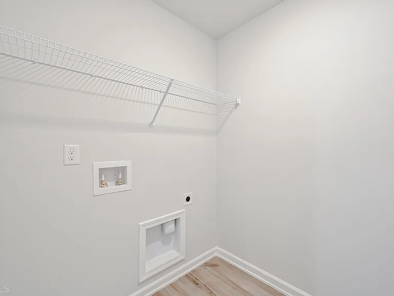 303 Eleanora Xing — Photo 32